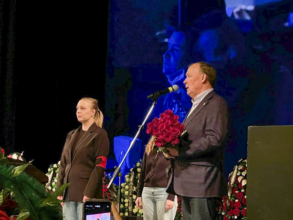 Алексей Орлов пришел проститься с легендарным продюсером.  Фото: ФедералПресс / Надежда Букрина