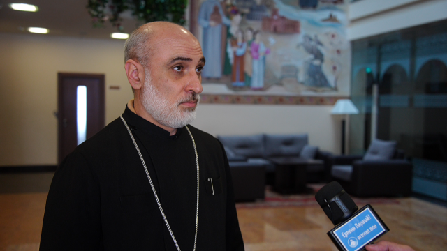    Отец Геворг Варданян. Фото: Ереван Первый.