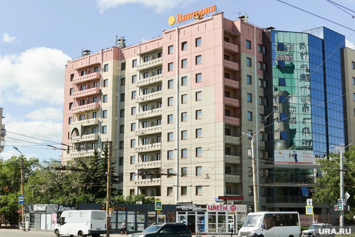     Бизнес-отель «Виктория» принадлежит челябинским олигархам Вайнштейнам