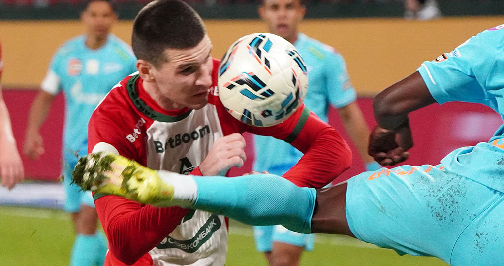 "Локомотив" сорвал чемпионство "Зенита"?