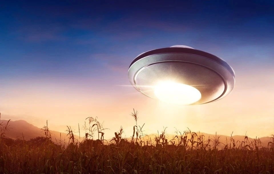    В Конгрессе США требуют честно рассказать американцам правду об НЛО Shutterstock