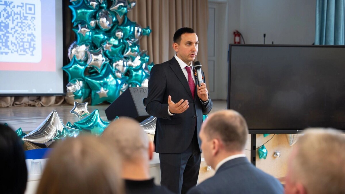    Максим Иванов.   Максим Кононенко.