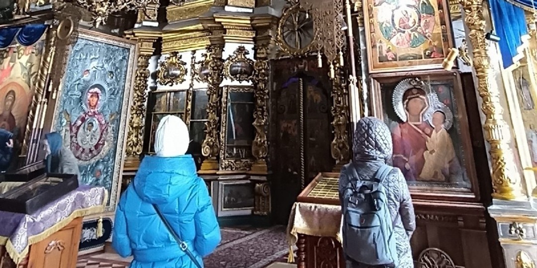 Священник рассказал, почему в День жён-мироносиц нужно поздравлять всех женщин