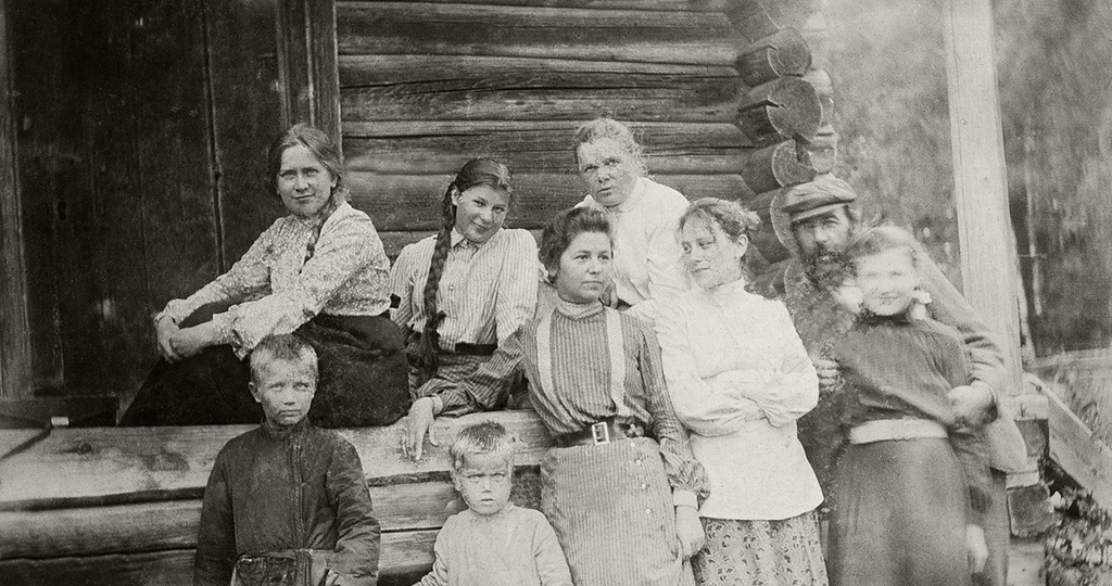 Богатые и бедные: избы царской России и их жители