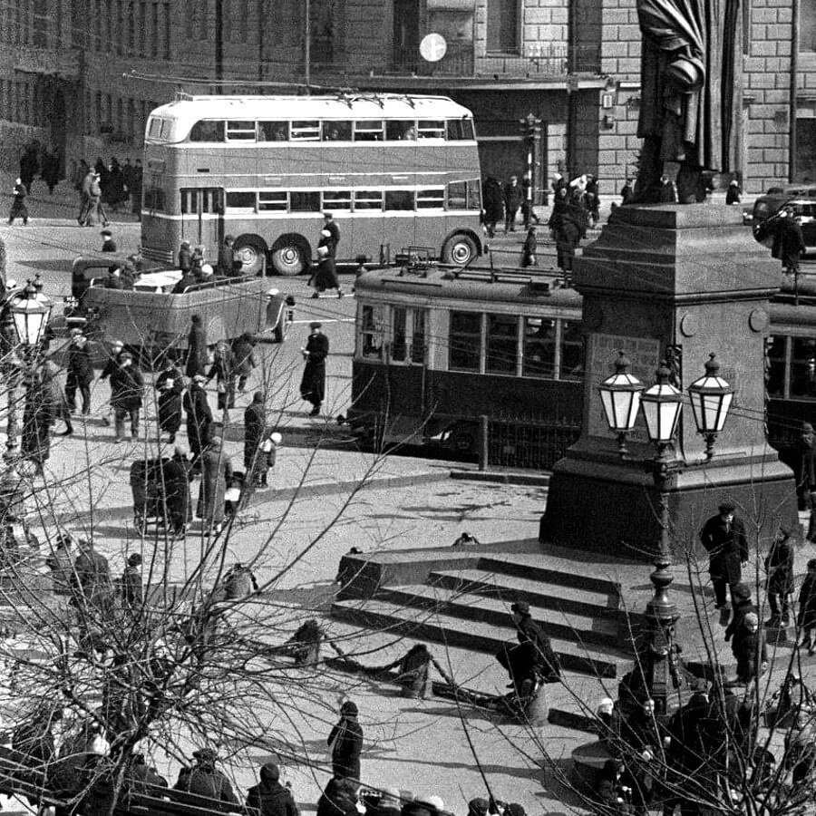 Пушкинская площадь, 1945 год