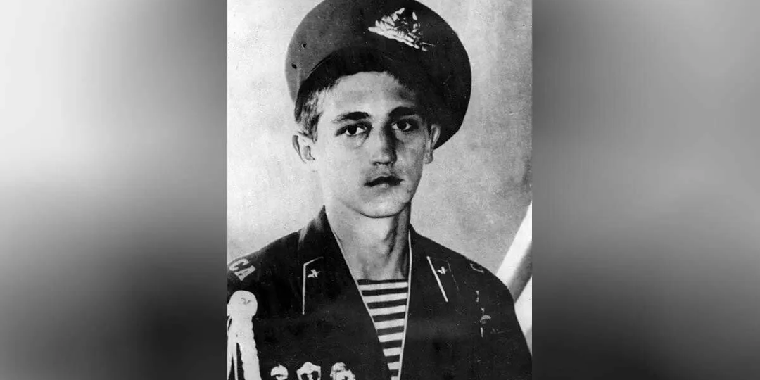ПУЛЕМЁТ, КОТОРЫЙ НЕ ЗАМОЛКАЛ: Как 19-летний гвардии младший сержант Вячеслав Александров ценой своей жизни спас 9-ю роту