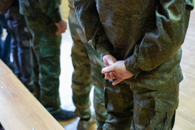 Ветеранов СВО в Брянской области обязали пускать без очереди во все кабинеты