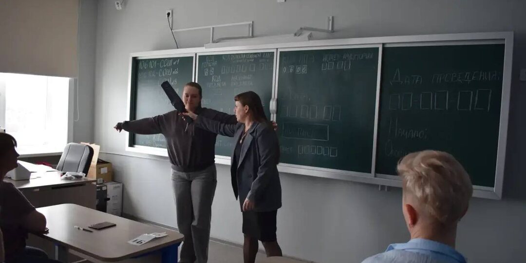 Родители корсаковских выпускников сдали ЕГЭ