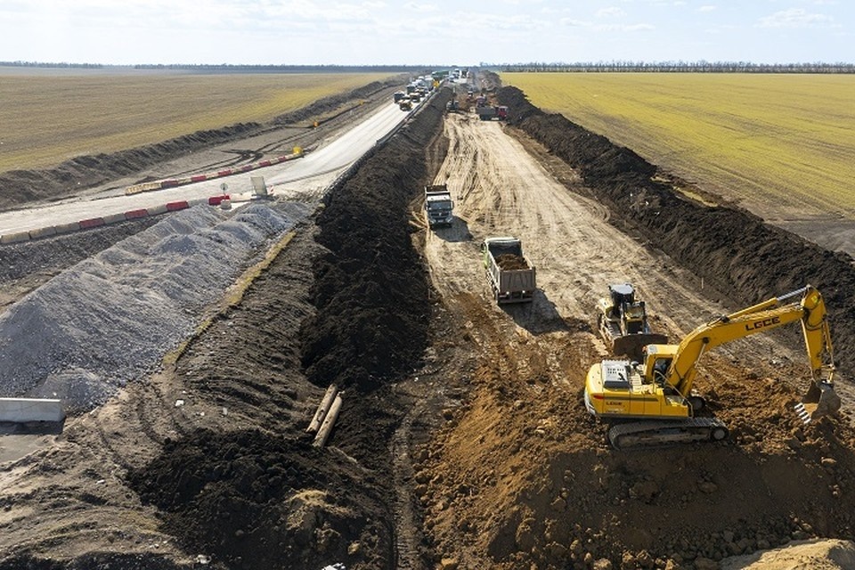    Ремонт «Азовского кольца» на участке Мариуполь - Бердянск идет по графику. Фото: Росавтодор