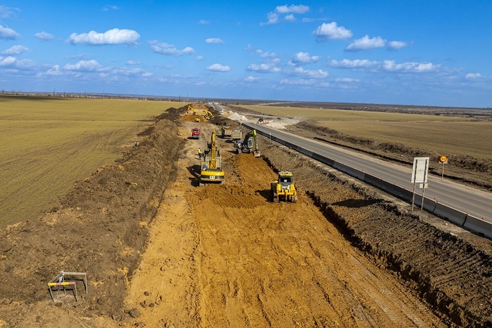    Ремонт «Азовского кольца» на участке Мариуполь - Бердянск идет по графику. Фото: Росавтодор