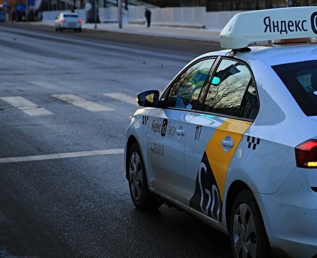 Нейросеть в такси научилась предугадывать адрес поездки и помогать водителю подсказками