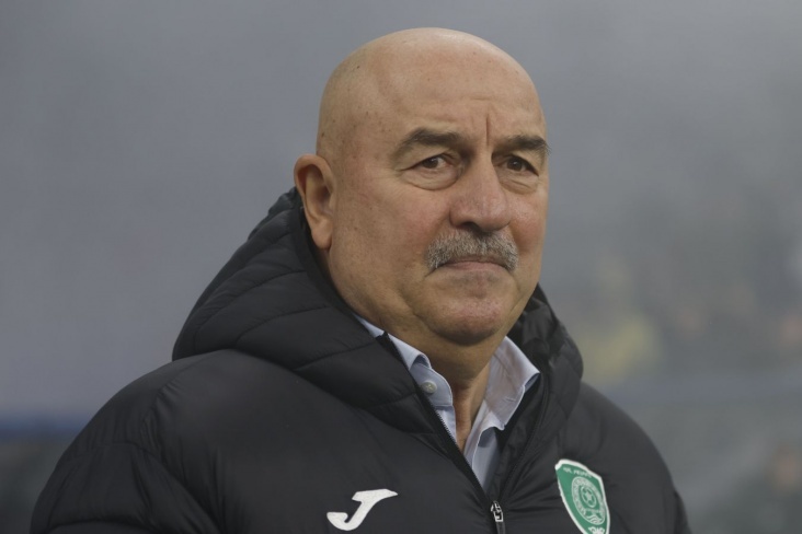 Станислав Саламович наблюдает за тем, как владение мячом превращается в очень вежливый способ ничего не решать