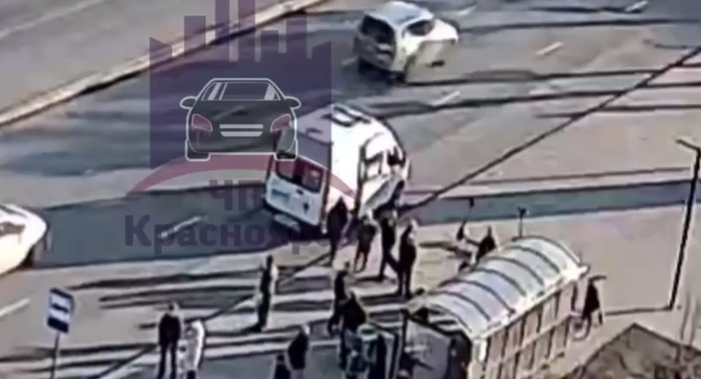 В Красноярске два подростка на самокате сбили 10-летнюю школьницу