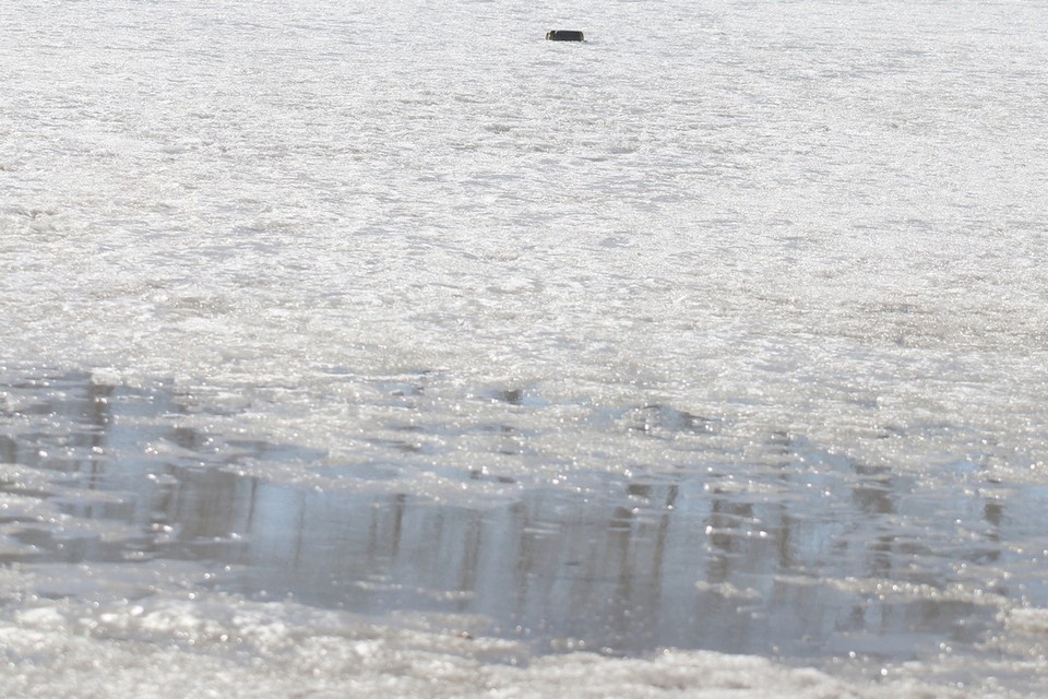    Двое новосибирцев провалились под лед, одного из них госпитализировали с переохлаждением. Алексей БУЛАТОВ