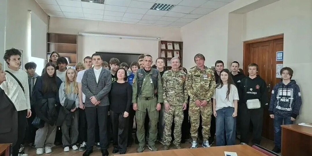 Урок Мужества провели в монтажном техникуме в Краснодаре