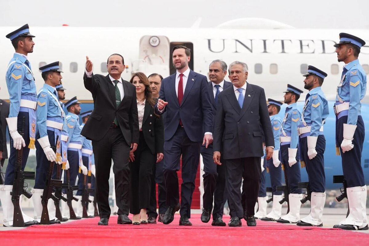 Фото обложки: Jacquelyn Martin/Pool/AFP/Getty Images