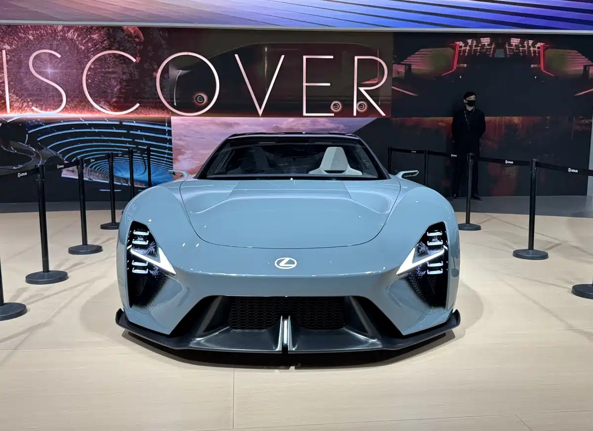 Новый Lexus LFA – пока что концепт
