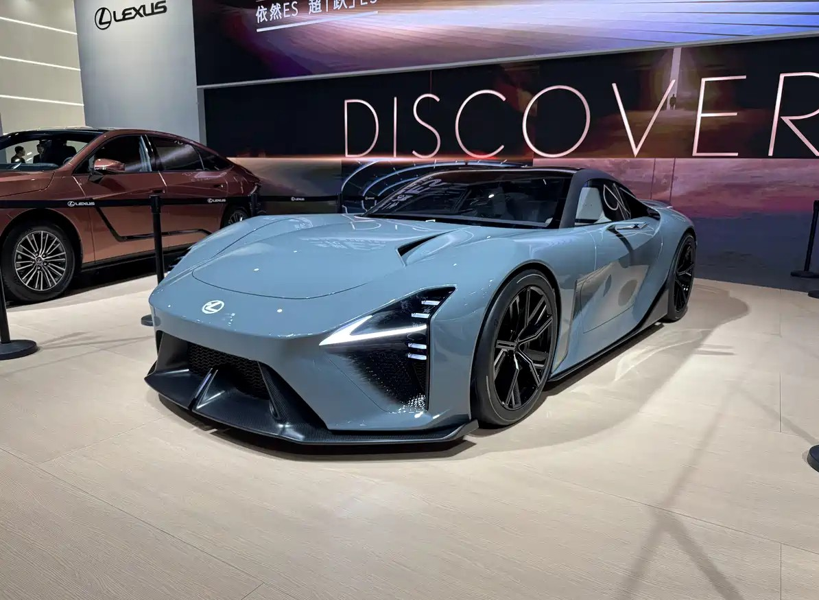 Стенд Lexus на Пекинском автосалоне 2026 года