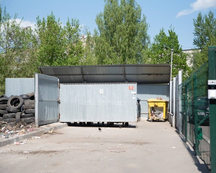     Курян призывают парковаться с учётом работы коммунальной техники