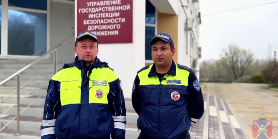 Воронежец стал терять сознание в машине: его спасли инспекторы ГАИ