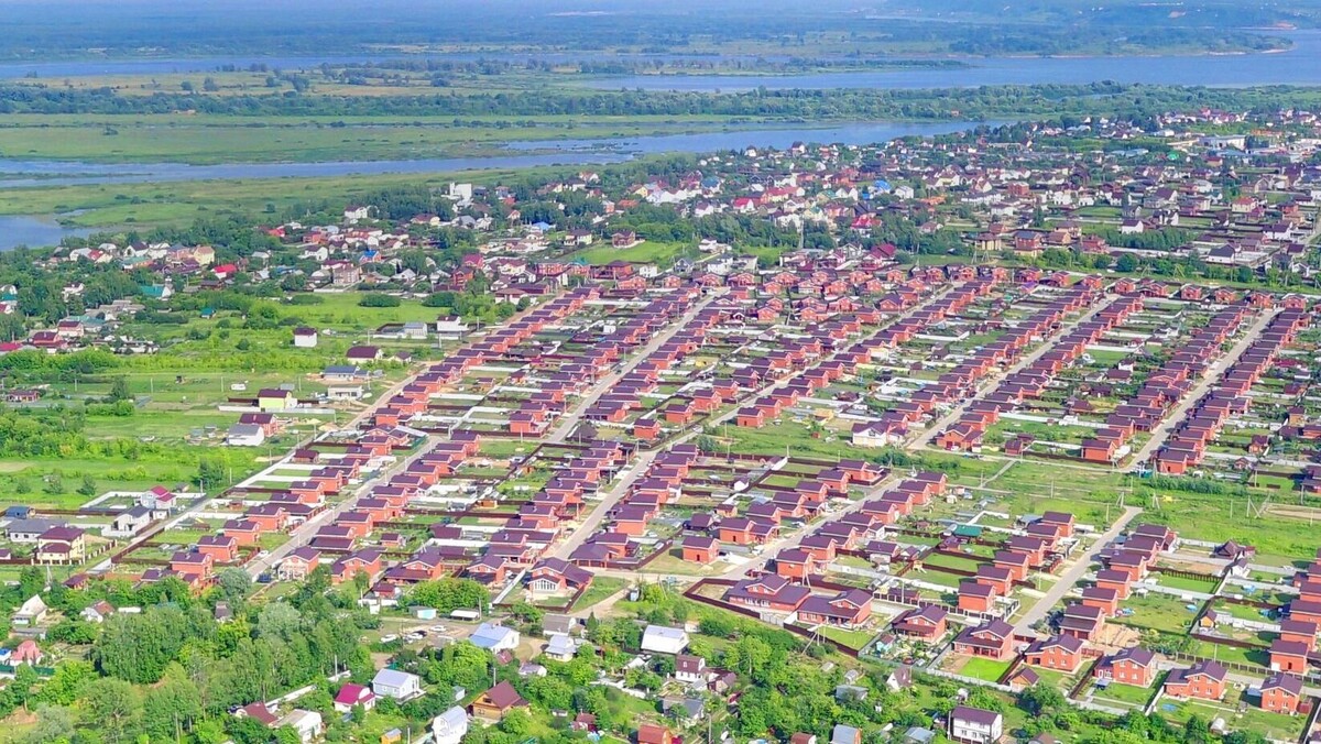    Деревня в Нижнем Новгороде, где все коттеджи одинаковые   «Яндекс. Панорамы»
