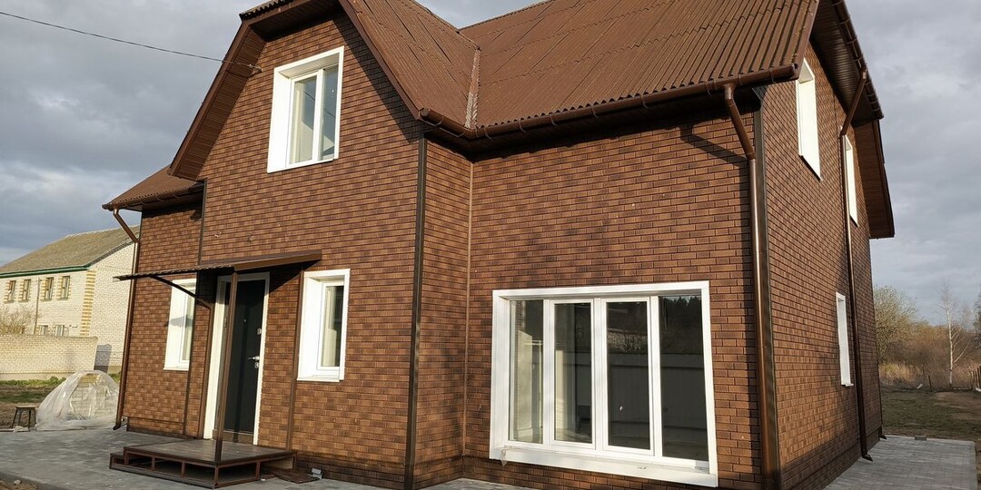 Заезжай и живи. Показываем дом с отделкой в 15 минутах от Минска, в котором никто не жил