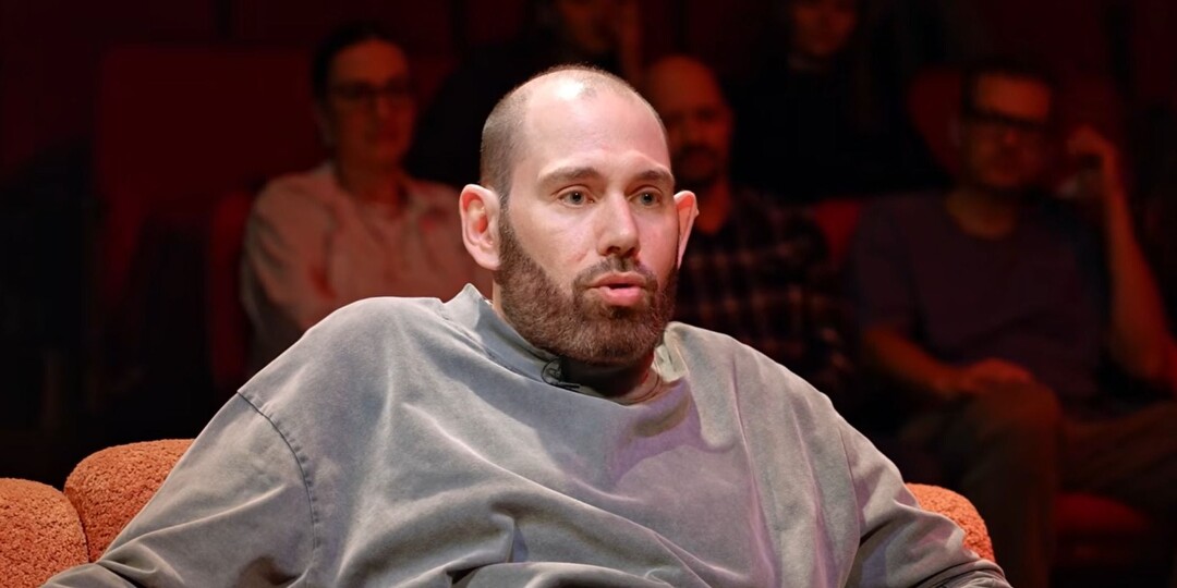 Комика Семена Слепакова* заочно арестовали в России