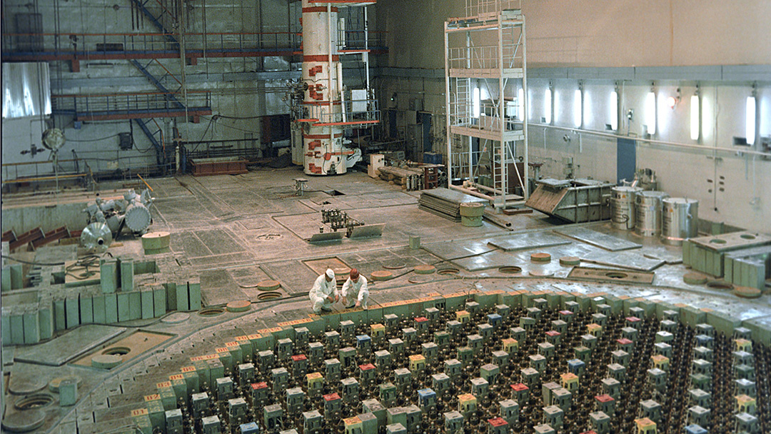 Типовой реакторный зал АЭС с РБМК, Игналинская АЭС, начало 1980-х годов. Фотографии предоставлены НИЦ «Курчатовский институт».