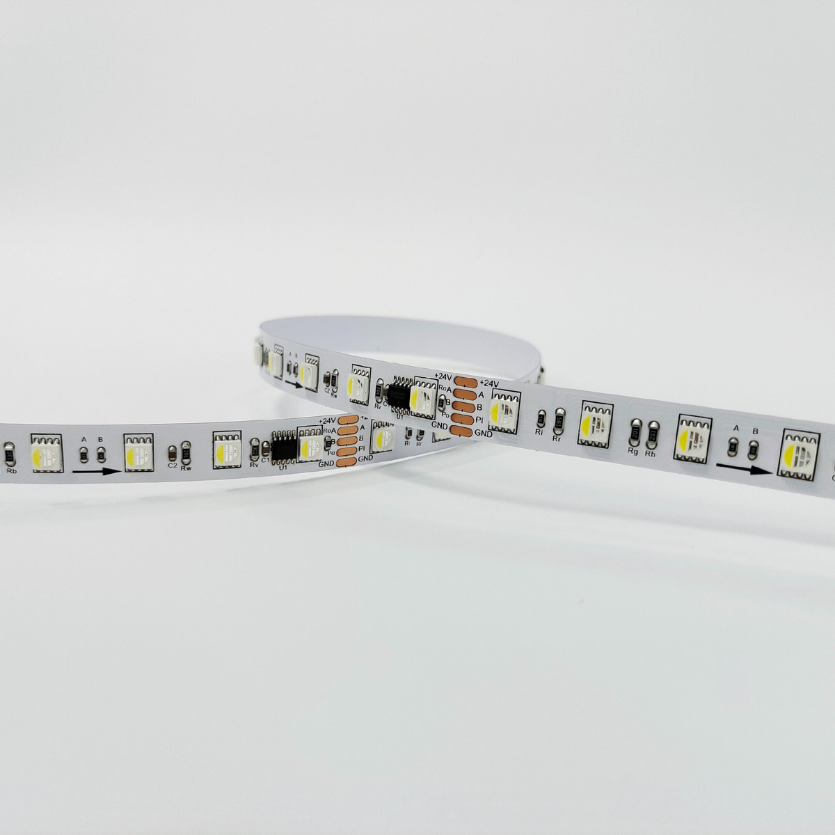 Пример светодиодной ленты с SMD- чипом 
