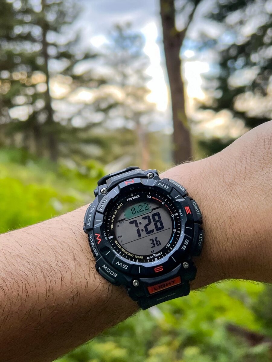 Часы Pro Trek PRG-340-1E оснащены барометром, он входит в тройной датчик Triple Sensor