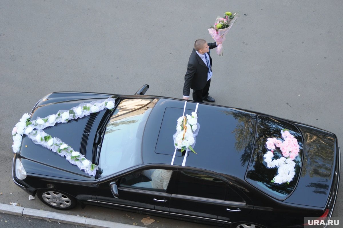     Влюбленным предложили три красивые даты уже этим летом, но стоит поторопиться