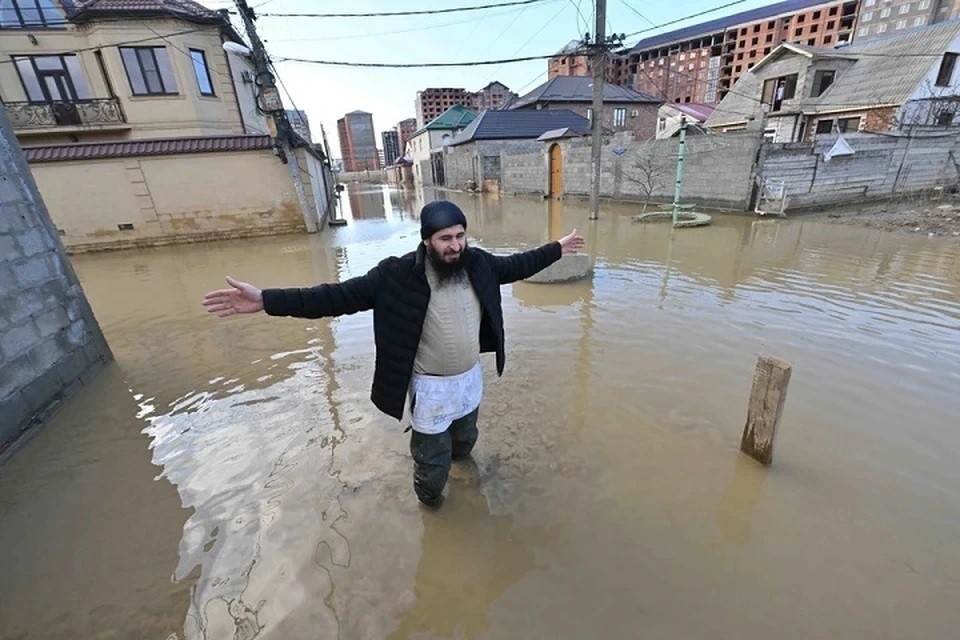    МЧС: в пострадавших от паводка районах Дагестана и Чечни есть опасность оползней Владимир ВЕЛЕНГУРИН