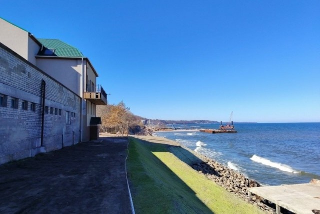 Возле базы БФУ под Светлогорском восстановили и укрепили часть склона