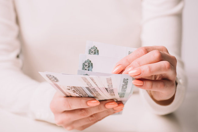 Почасовая оплата труда защитит россиян, работающих по совместительству