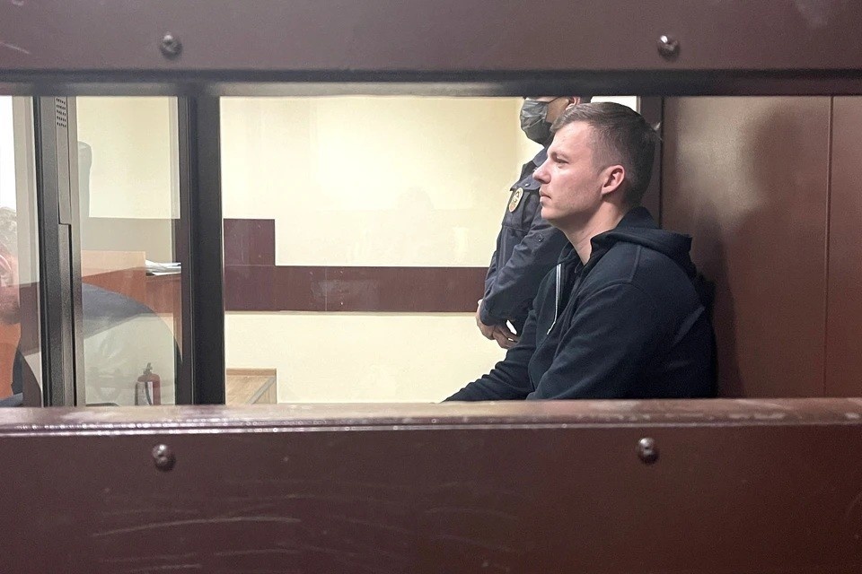    Защита обжаловала приговор осужденному на 7 лет Артему Чекалину Александр РОГОЗА