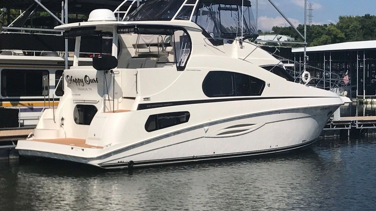    Судно затонуло напротив острова Сарпинского   boats-from-usa.com