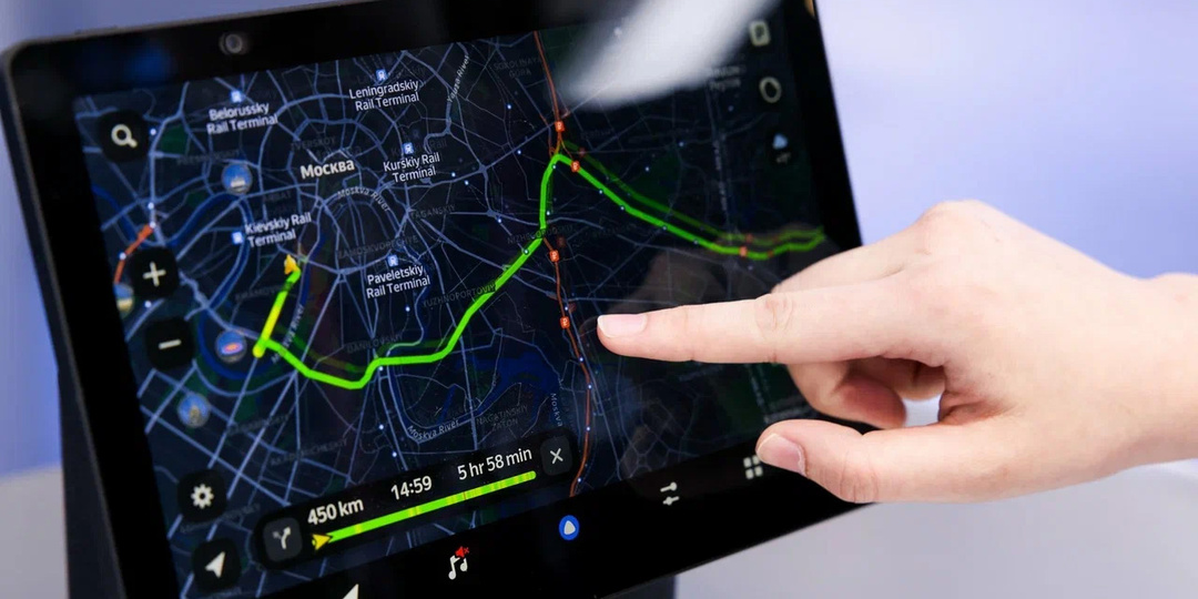 «Яндекс» показал «Алису», которая знает о пробках больше водителя