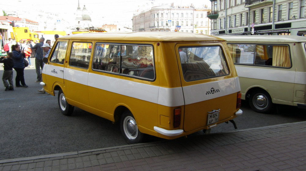    Как жёлтый ментальный маяк СССР стал легендой на колёсах