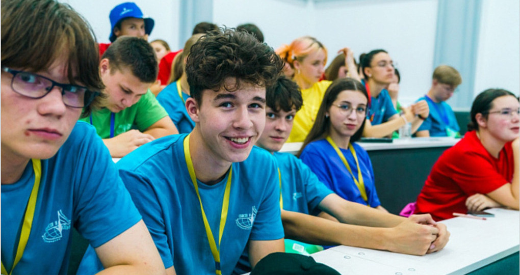 Школьники Ханты‑Мансийска смогут освоить профессии полицейского и вожатого