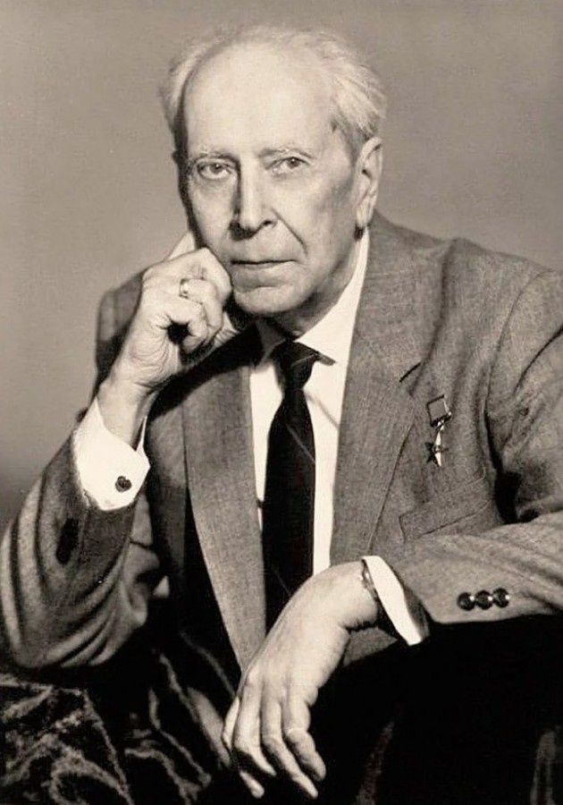 Дмитрий Сергеевич Лихачёв