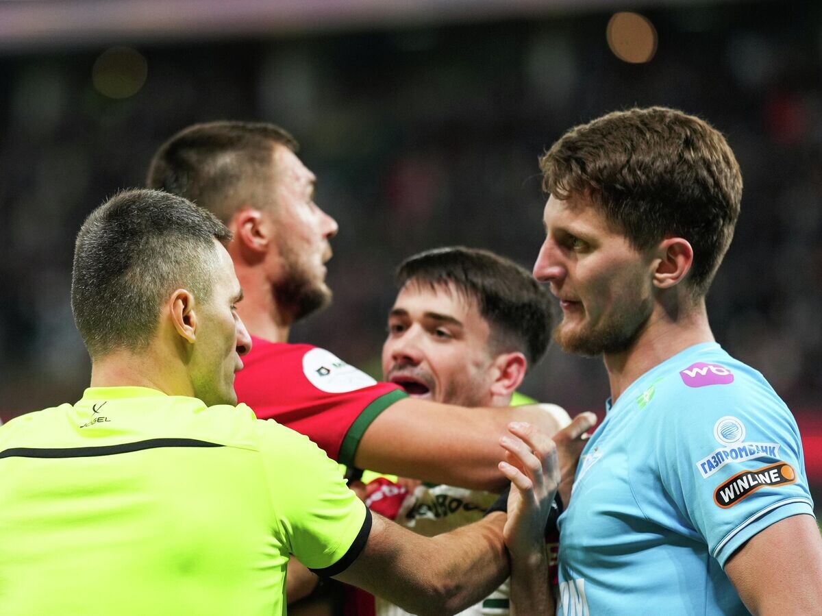    Футбол. РПЛ. "Локомотив" (Москва) - "Зенит" (Санкт-Петербург) | © РИА Новости / Александр Вильф