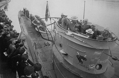 U-69 «Смеющаяся корова» (фр. «La Vache qui Rit») — средняя немецкая подводная лодка типа VIIC времён Второй мировой войны, головная лодка модификации VIIC