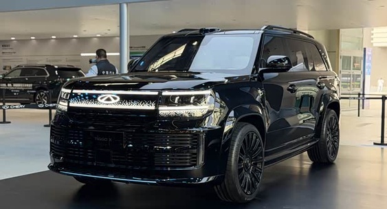 Chery раскрыл новый флагманский кроссовер длинной 5 метров