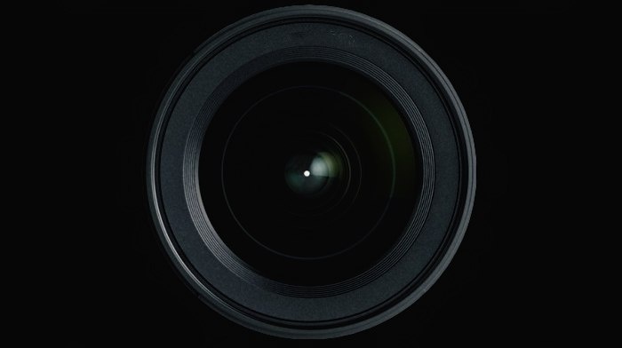Sony представит новый премиум-объектив вместе с A7R VI