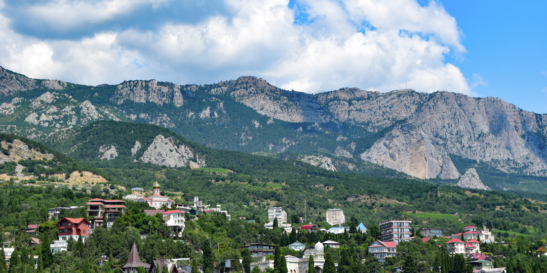 Сухо, но ветрено: прогноз погоды на выходные в Крыму