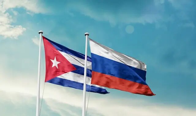 источник изображения https://yandex.ru/images/search?from=tabbar&img_url=https%3A%2F%2Fwww.iefimerida.gr%2Fsites%2Fdefault%2Ffiles%2Fstyles%2Fbig_article_image%2Fpublic%2F2026-02%2Frussia-cuba.jpg%3Fitok%3DU3tc4rmK&lr=213&pos=7&rpt=simage&text=%D0%BA%D1%83%D0%B1%D0%B0%20%D1%80%D0%BE%D1%81%D1%81%D0%B8%D1%8F%20%D1%84%D0%BB%D0%B0%D0%B3%D0%B8