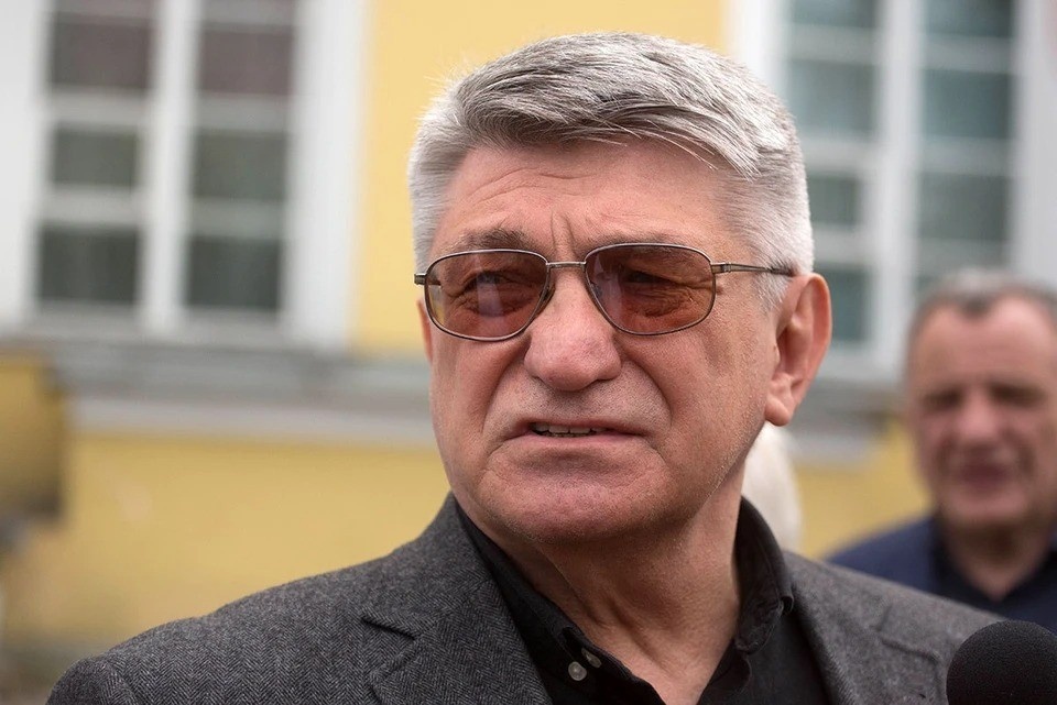    Режиссер Сокуров заявил, что спокойно воспринял невручение ему приза ММКФ Александр ГЛУЗ