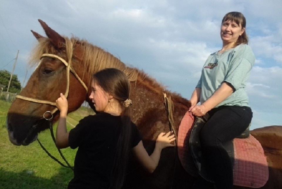    Любовь Аверченко дружит и с лошадьми. Фото: архив Любови Аверченко