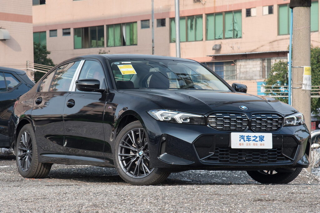 BMW 3-Series 318i, 2022 год