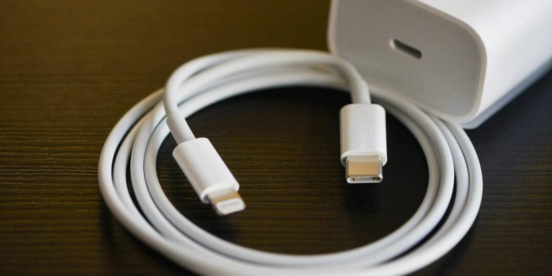Apple вернёт зарядки в комплект iPhone